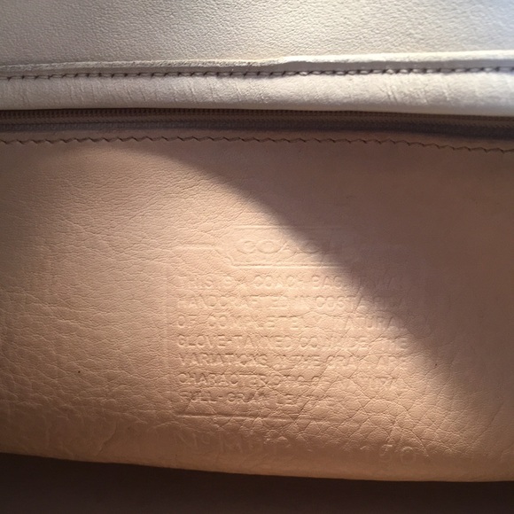 Vintage Coach Cream Leather #4150 style Fletcher Crossbody. - Picture 6 of 6
